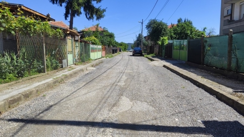 Жители на Видин вече 40 години чакат улицата им да