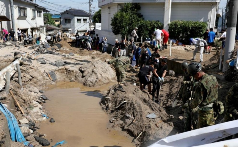 Над 300 души починаха в Япония вследствие на природни бедствия