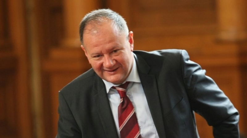 Отиване на нови избори ще е тънка форма на бягство от