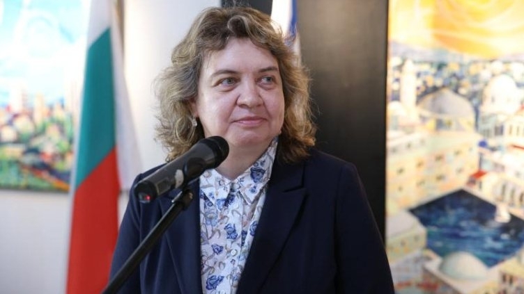 Наталия Киселова отряза Радев за референдум за еврото