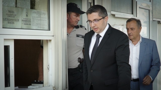 И зам министърът на регионалното развитие Николай Нанков е в категорията