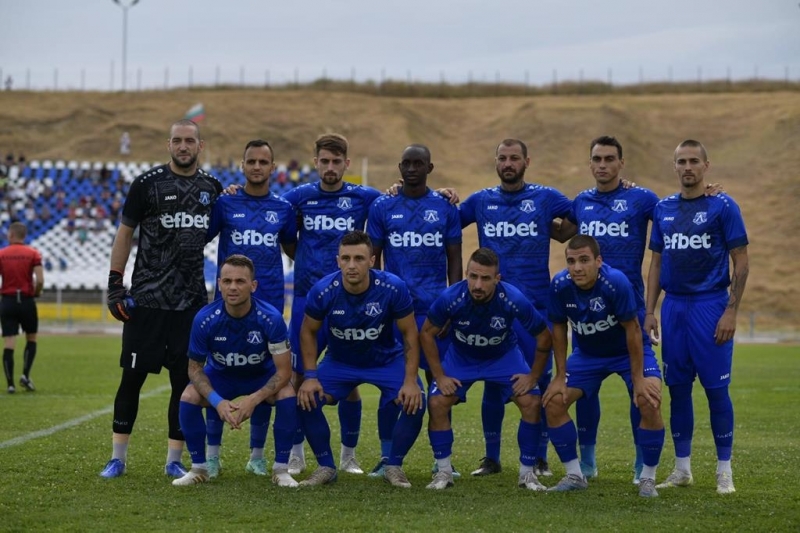 Почти половин отбор си тръгна вкупом от Левски Лом През втория