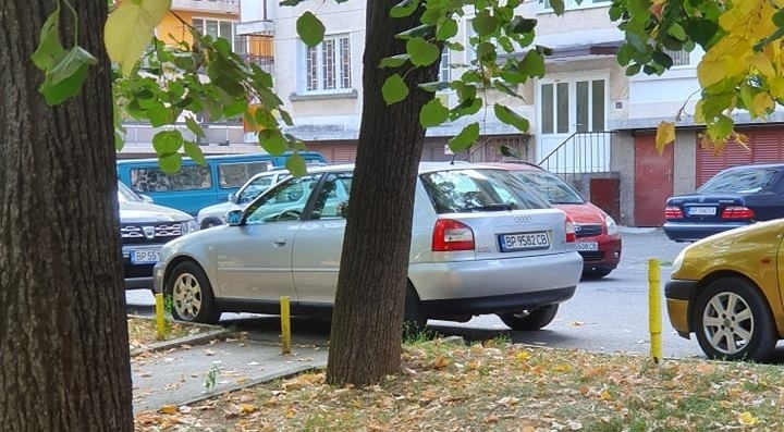 За пореден случай на безобразно нагло паркиране съобщи гневна майка