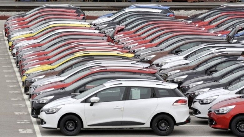Производството на нови коли бележи значителен спад, цените на употребяваните