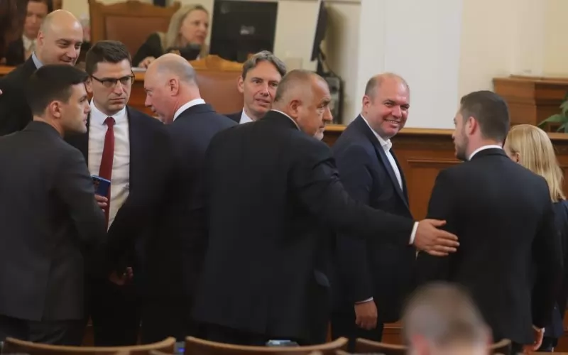 ПП и ГЕРБ разиграват държавата на покер