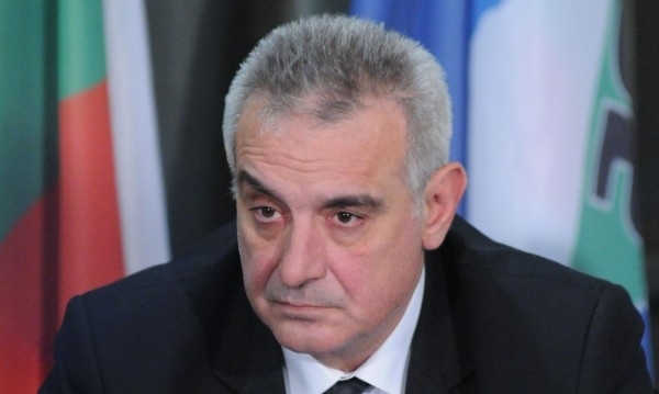 Трусовете и взаимните обвинения в малкия коалиционен партньор във властта