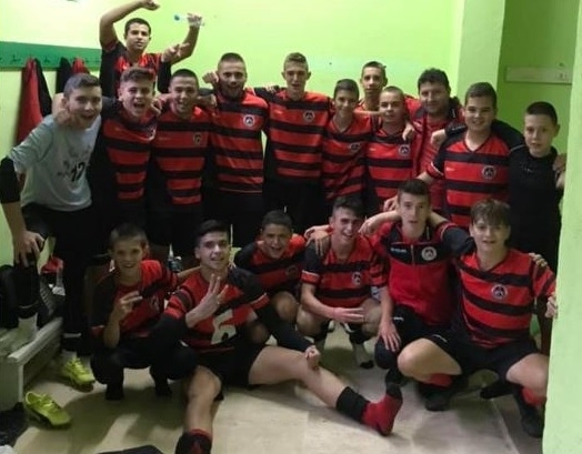Юношите старша и младша възраст на Локомотив Мездра стартираха с