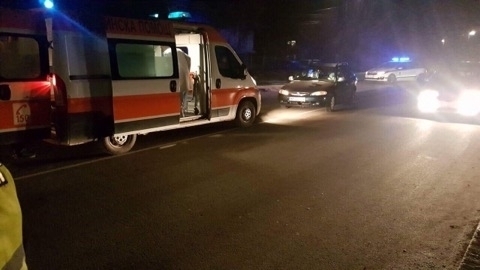 Клошар в черни дрехи е блъснат вчера на ул Георги