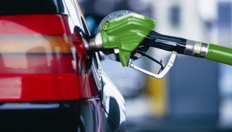 На малка бензиностанция в София цената на бензина е 2 82