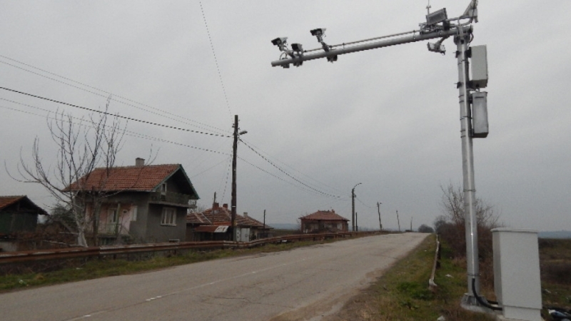 Временно ще бъде ограничено движението по различни участъци от пътната
