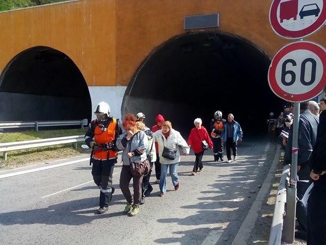Мащабно учение на пожарната полицията и Спешната помощ затвори от