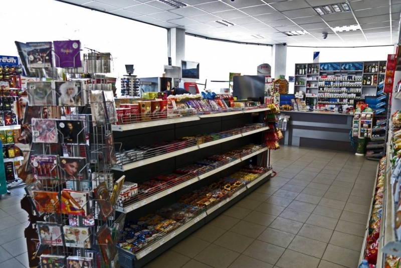 Хлапак е откраднал пари от бензиностанция в Бяла Слатина съобщиха