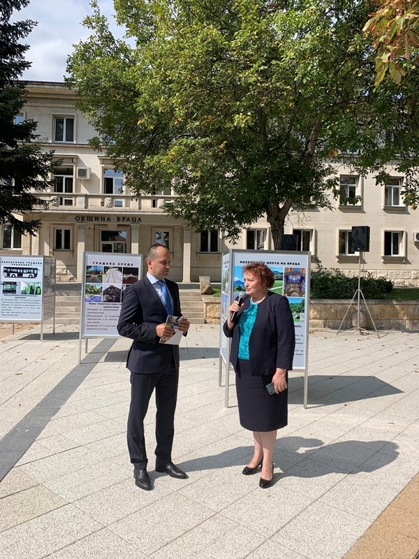 Областният управител Малина Николова присъства днес на представянето на отчета