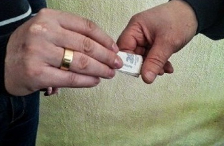 Мъж се опита да подкупи полицаи но опитът му се