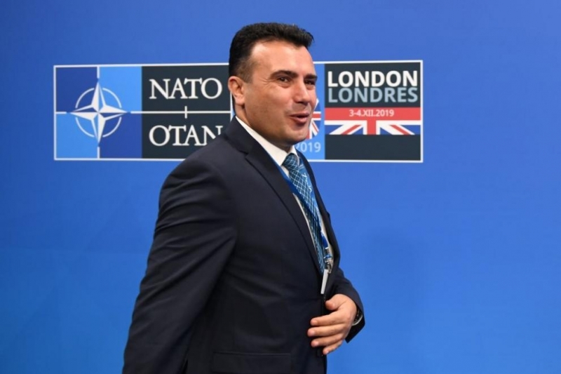 Премиерът на Република Северна Македония Зоран Заев се ваксинира публично днес