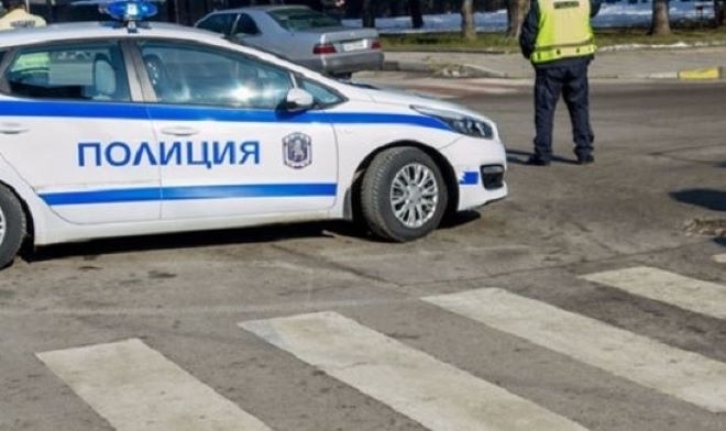 Секунда невнимание! Шофьор помете баба на пешеходна пътека във Враца, пострадала е