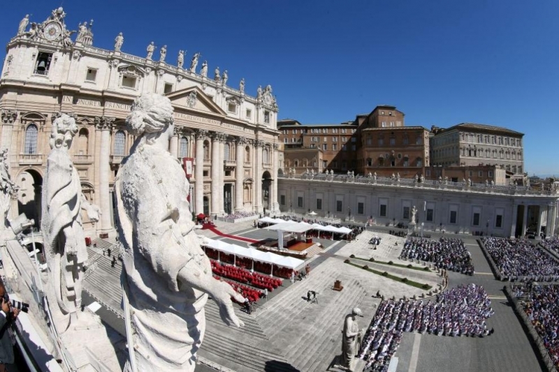 Ватиканът съобщи че традиционните празници на Великденската седмица ще се