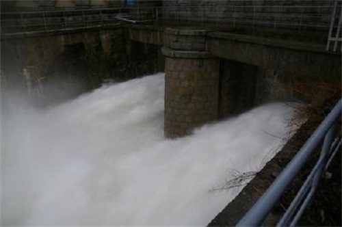 Очакваме скоро да овладеем ситуацията с преливащия язовир Рогозен наблюдаваме