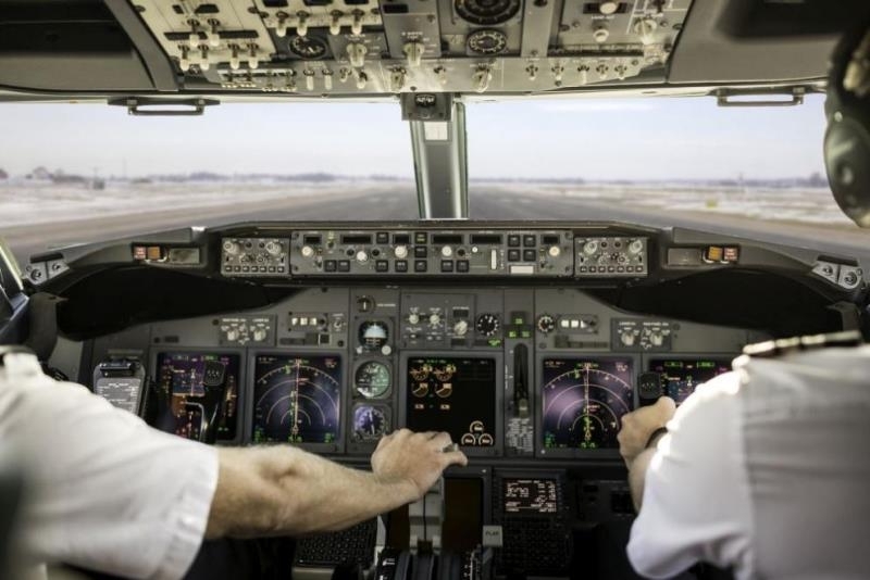 Пътнически самолет от Истанбул за британския Манчестър бил принуден да