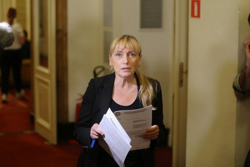 Повдигнато е обвинение срещу депутата от левицата Елена Йончева съобщава