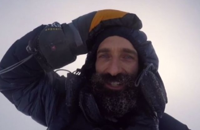 Италианец ще живее 12 месеца на топящ се айсберг в