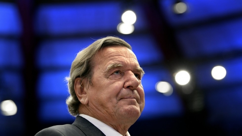 Бившият германски канцлер Герхард Шрьодер ще бъде изправен пред съда