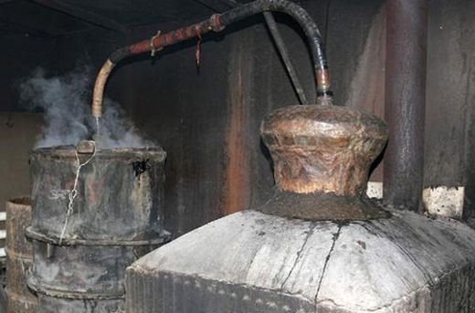 Апаши са откраднали казан за варене на ракия от селска