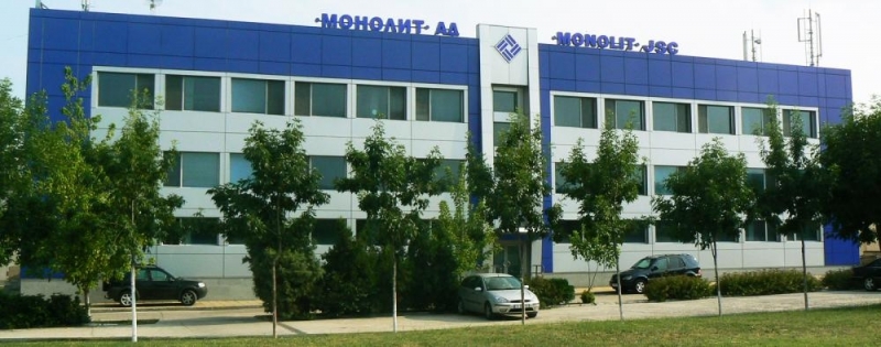 Неизвестни апаши обраха производстевена база на фирма Монолит АД в