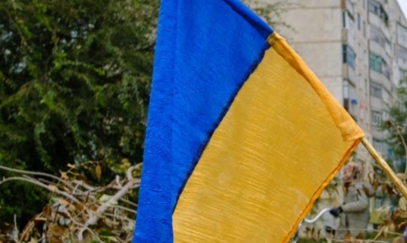 Десетки жители на Херсон се събраха снощи на емблематичния Майдан