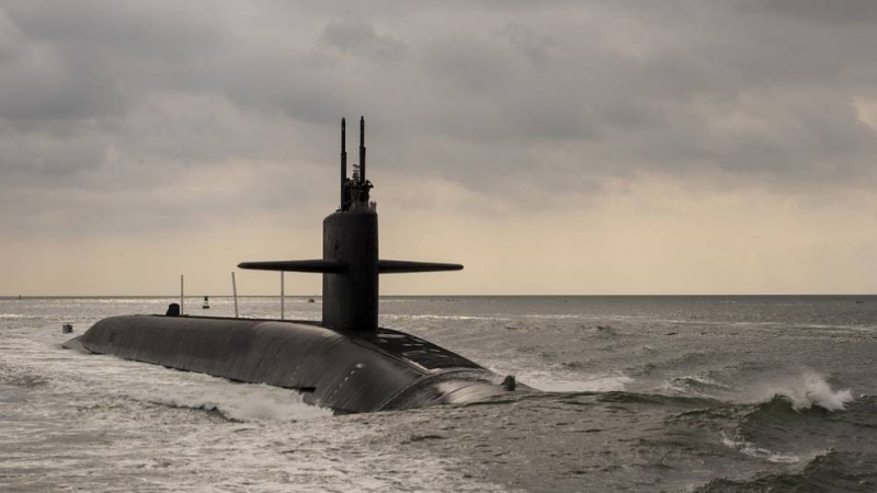 Британска ядрена подводница с ракети едва не потъна в Атлантическия океан