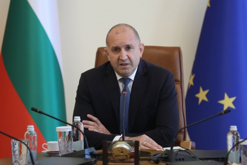 Румен Радев: Няма място за истерия след атаките по кораби в Черно море