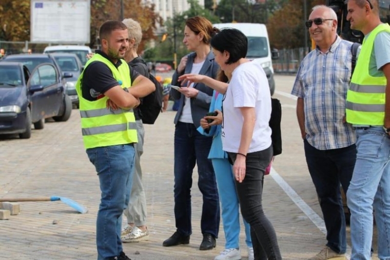 Фандъкова прати инспекция на жълтите павета