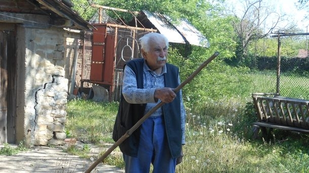 Пенсионер от мездренско село получи глоба за нападение над свой