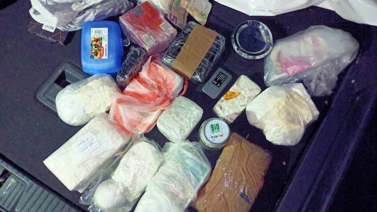 Ченгета намериха куп наркотици в къща във Врачанско съобщиха от