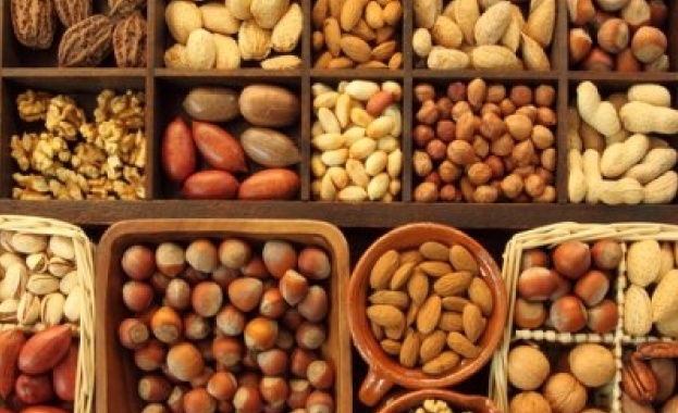 Редовната консумация на ядки може да намали опасността от поява