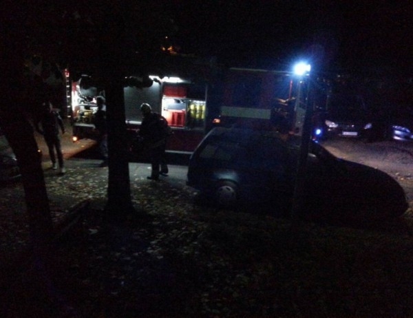 Неизвестен пироман драснал клечката на входната врата на къщата на