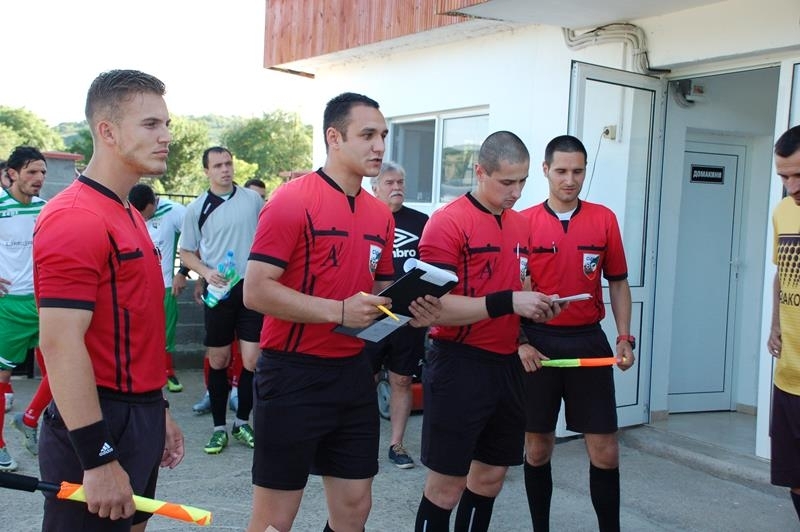 Кариана отнесе с 8 0 на собствения си стадион отбора на