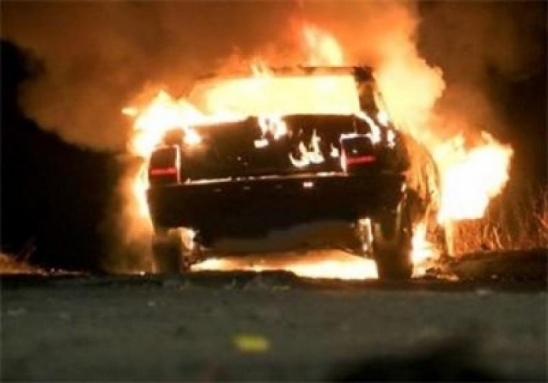 Полицията в Пещера задържа мъж който запалил два автомобила Сигналът за