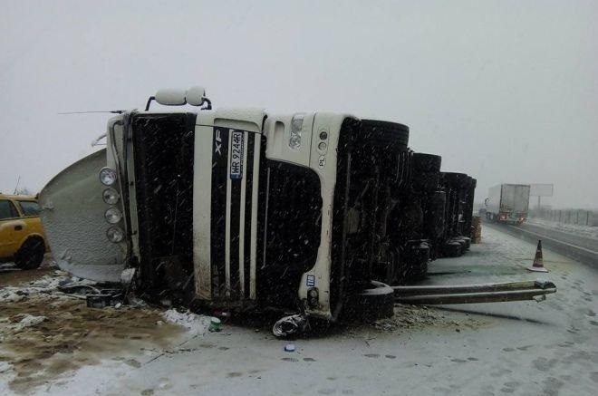 Въпреки предупрежденията първият сняг изненада шофьорите в страната В рамките на