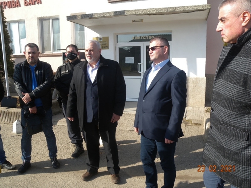 Двама рецидивисти са задържани по време на специализирана акция в Брусарци /снимки/