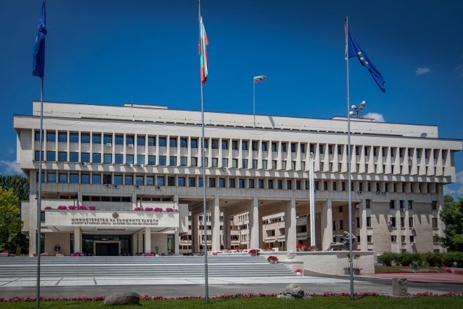 МВнР препоръчва на българските граждани и автомобилните превозвачи да използват