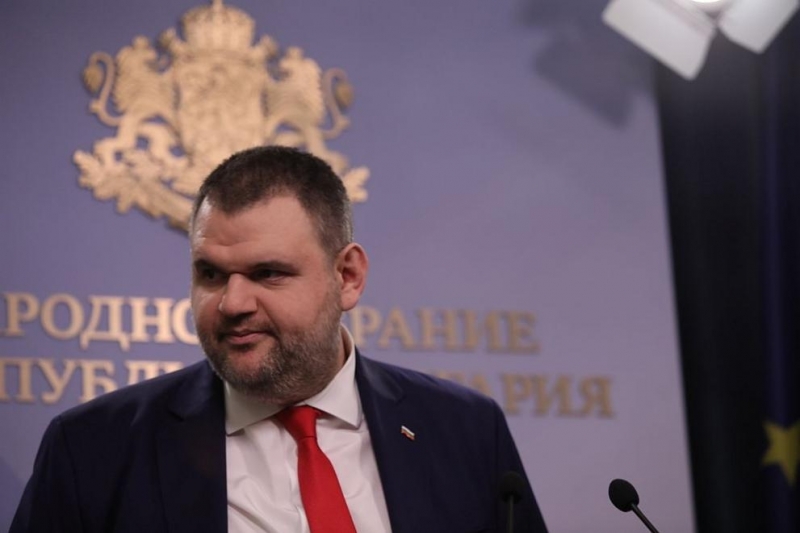 Председателят на ДПС Делян Пеевски призова служебното правителство незабавно да