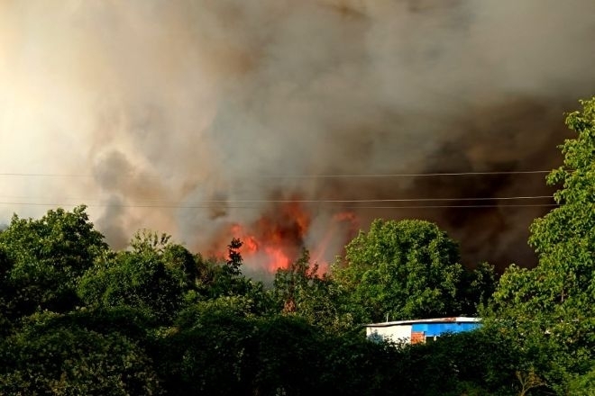 Овладян е пожарът в района на Баритна мина край Стара Загора съобщиха