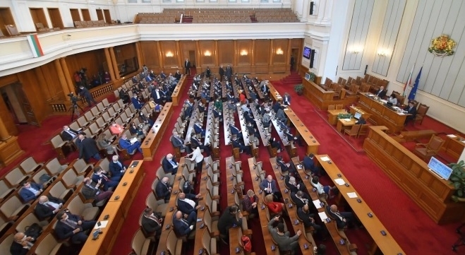 Окончателно: Правителството ще обявява извънредна епидемична обстановка