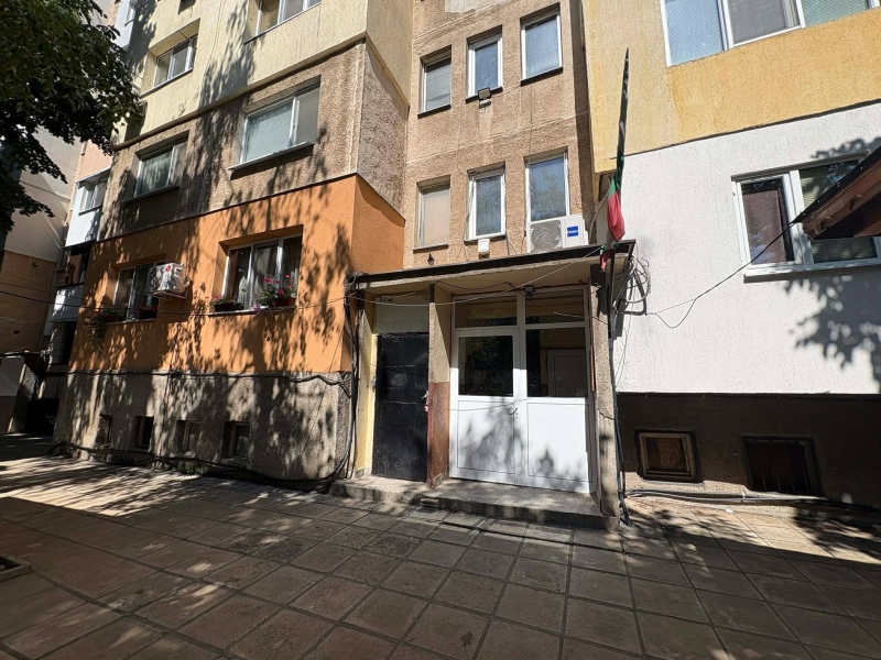 Кърваво меле изправи на нокти част от най големия жилищен