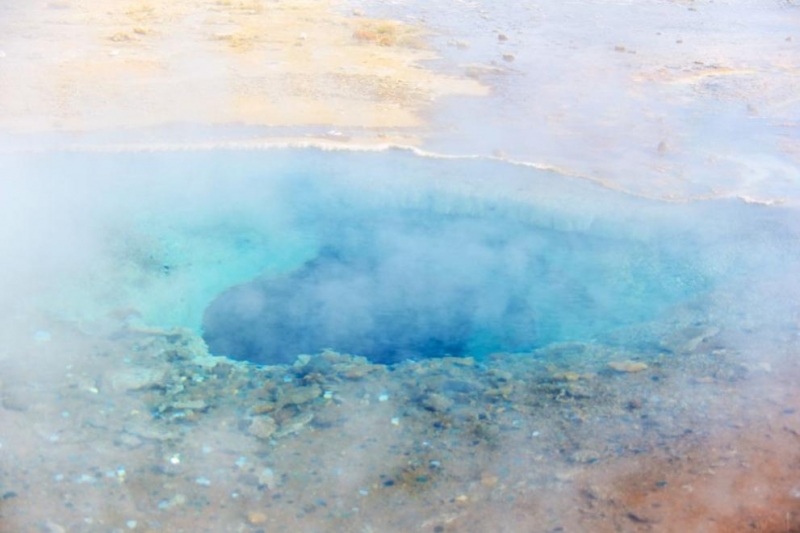 Подводно вулканично изригване на архипелага Тонга е потопило остров и