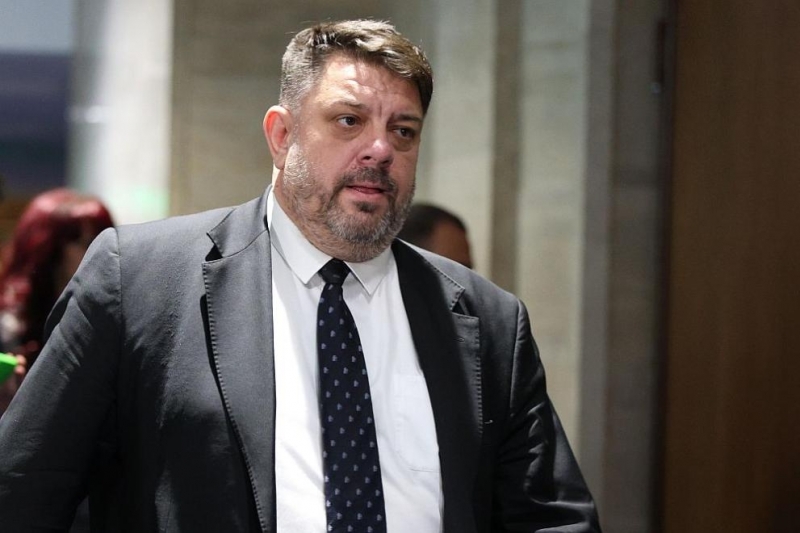 Председателят на БСП Обединена левица Атанас Зафиров заяви пред репортери в