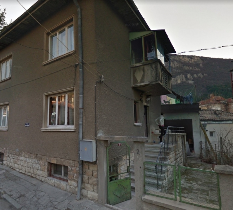 Частен съдебен изпълнител обяви на търг къща във Враца научи