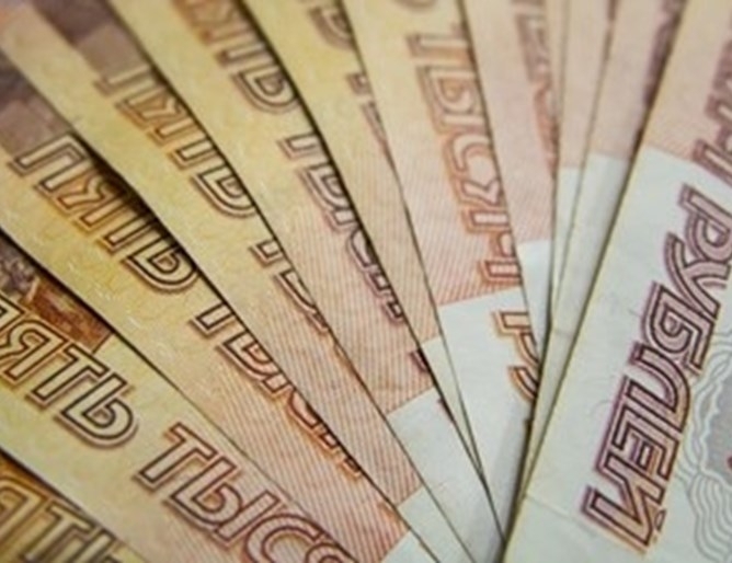 Рублата с 6-годишно дъно спрямо еврото