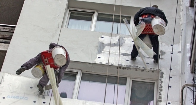 Инспекцията по труда погна фирмите по санирането във Врачанско научи